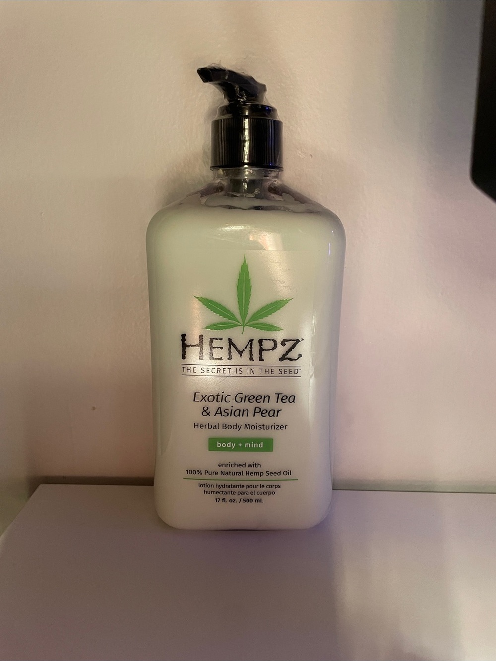 Hempz Exotic Green Tea & Asian Pear Body Moisturizer - White & Green